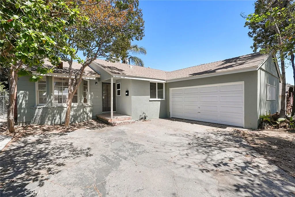 3 bed, 1283 sqft, $3,500 — Photo 2