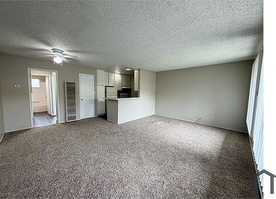 1st image of 433 Fleming Ave E