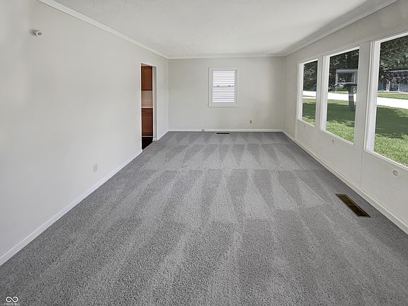 3rd image of 626 Roosevelt St