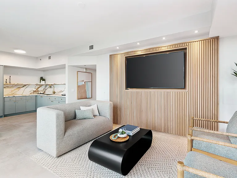 Vantage Pointe — Photo 38