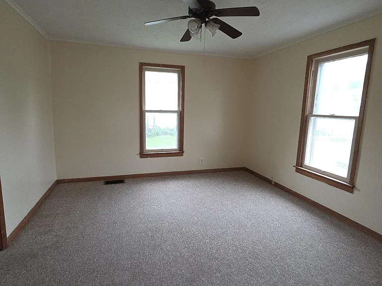 1001 N State St — Photo 7