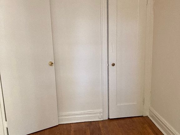 3rd image of 142 Henry St APT 5