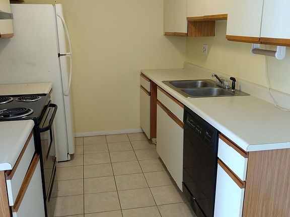 4th image of 123 Abbott Farm Ln #123