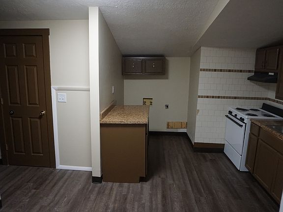 5th image of 20 N Grimes St