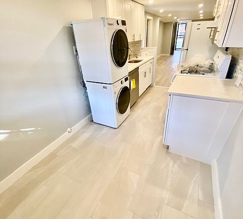 4th image of 32-40 32nd St #1A
