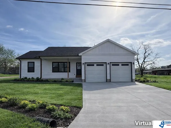 1242 C St, Pawnee City, NE 68420