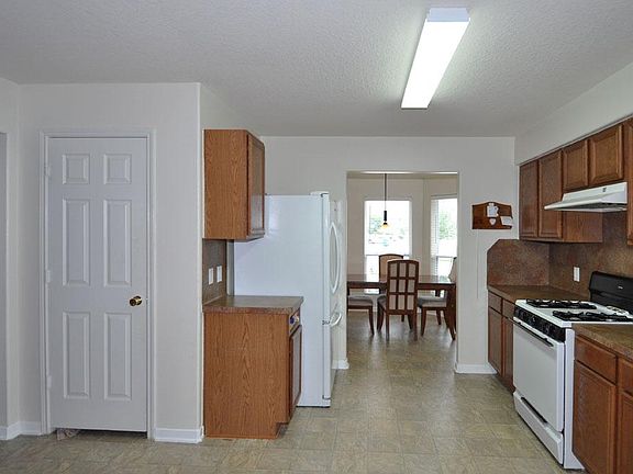 4th image of 1118 Piedmont Creek Trl