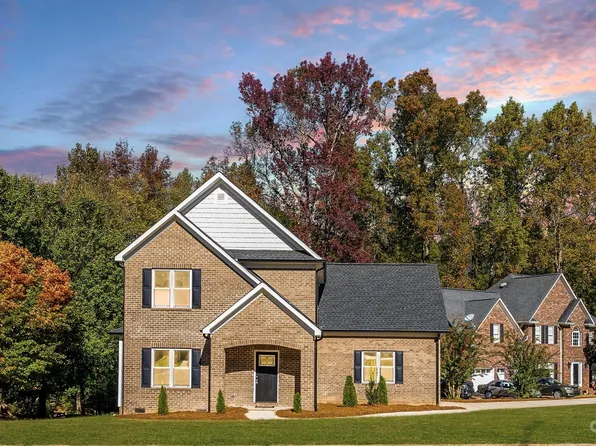 1321 Farragut Ct, Gastonia, NC 28056