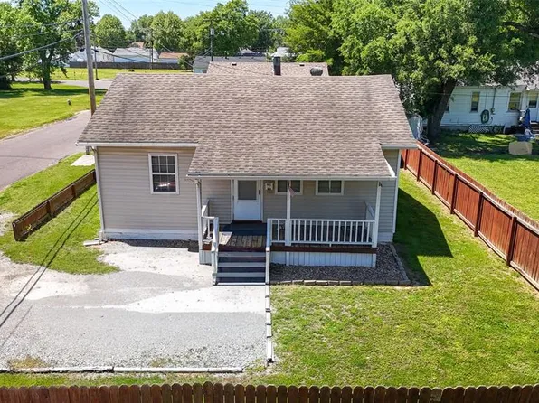 601 5th St, East Alton, IL 62024