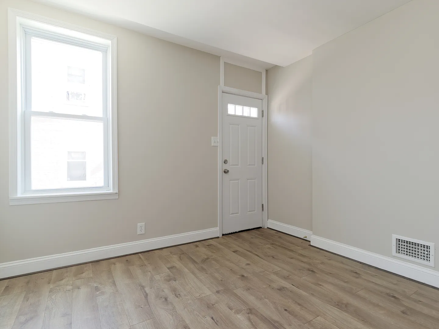Charming 2BD/1BA Townhome in East Baltimore, MD! — Photo 3