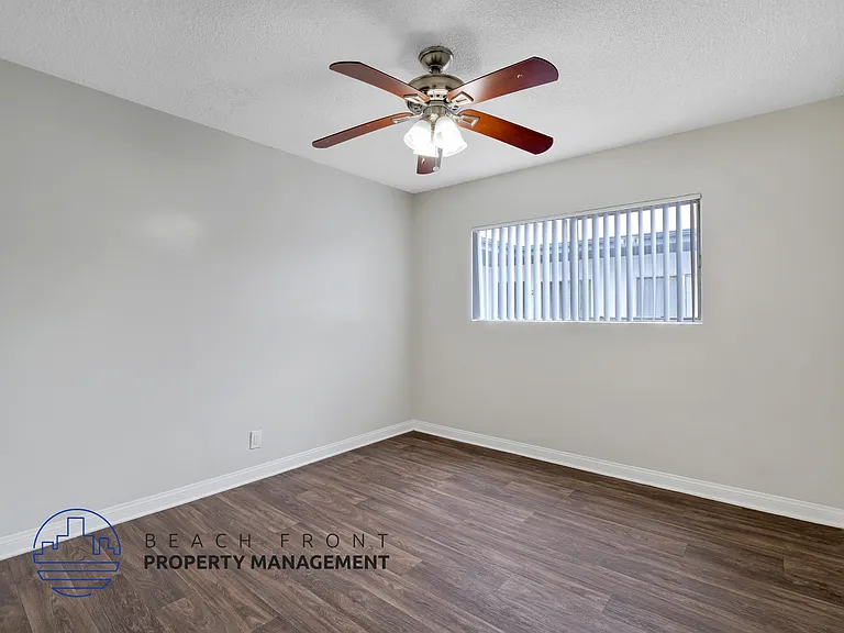 12417 Benedict Ave. — Photo 25