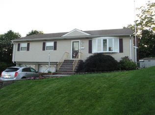 42 Lennon Pl, Clifton, NJ 07013