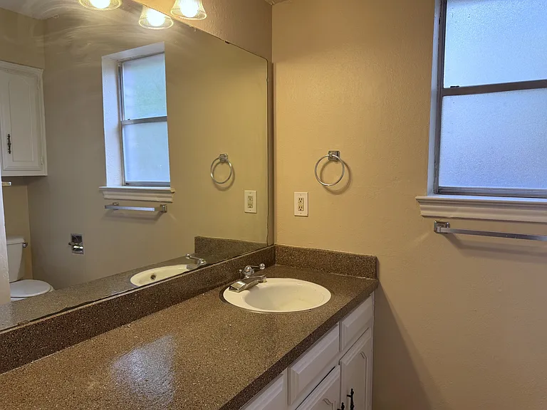 1706 Wisteria St — Photo 13