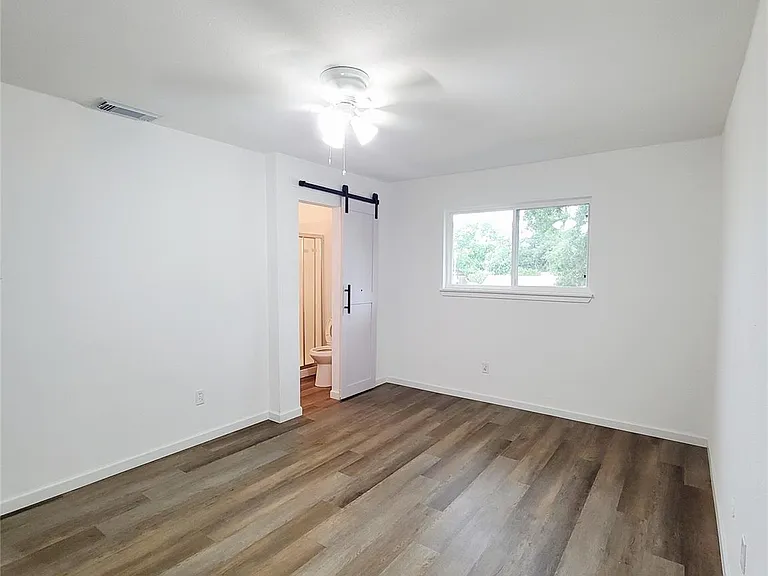 726 Arrowhead Cir — Photo 17