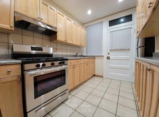 5323 W Cornelia Ave #2, Chicago, IL 60641