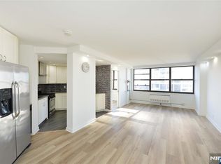 7002 Boulevard East APT 21B, Guttenberg, NJ 07093