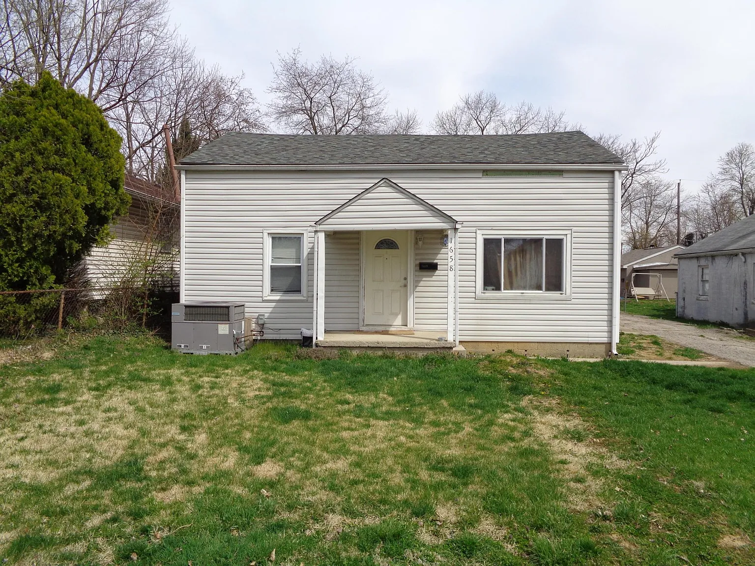 1658 Belmead Ave photo 1