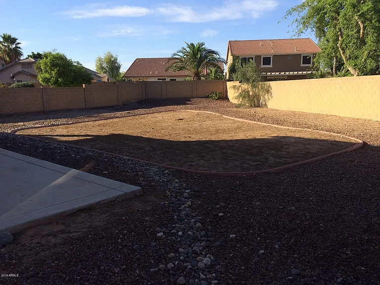 11835 N 151st Dr — Photo 14