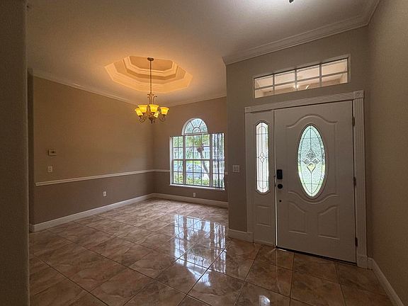 4th image of 852 Kingfisher Avenue