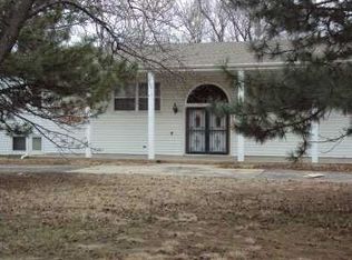 310 S Summitlawn St, Wichita, KS 67209