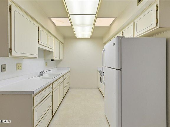 3rd image of 9969 W THUNDERBIRD Boulevard