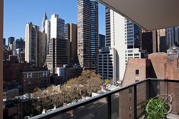 Sold by Bellmarc Realty | media 10
