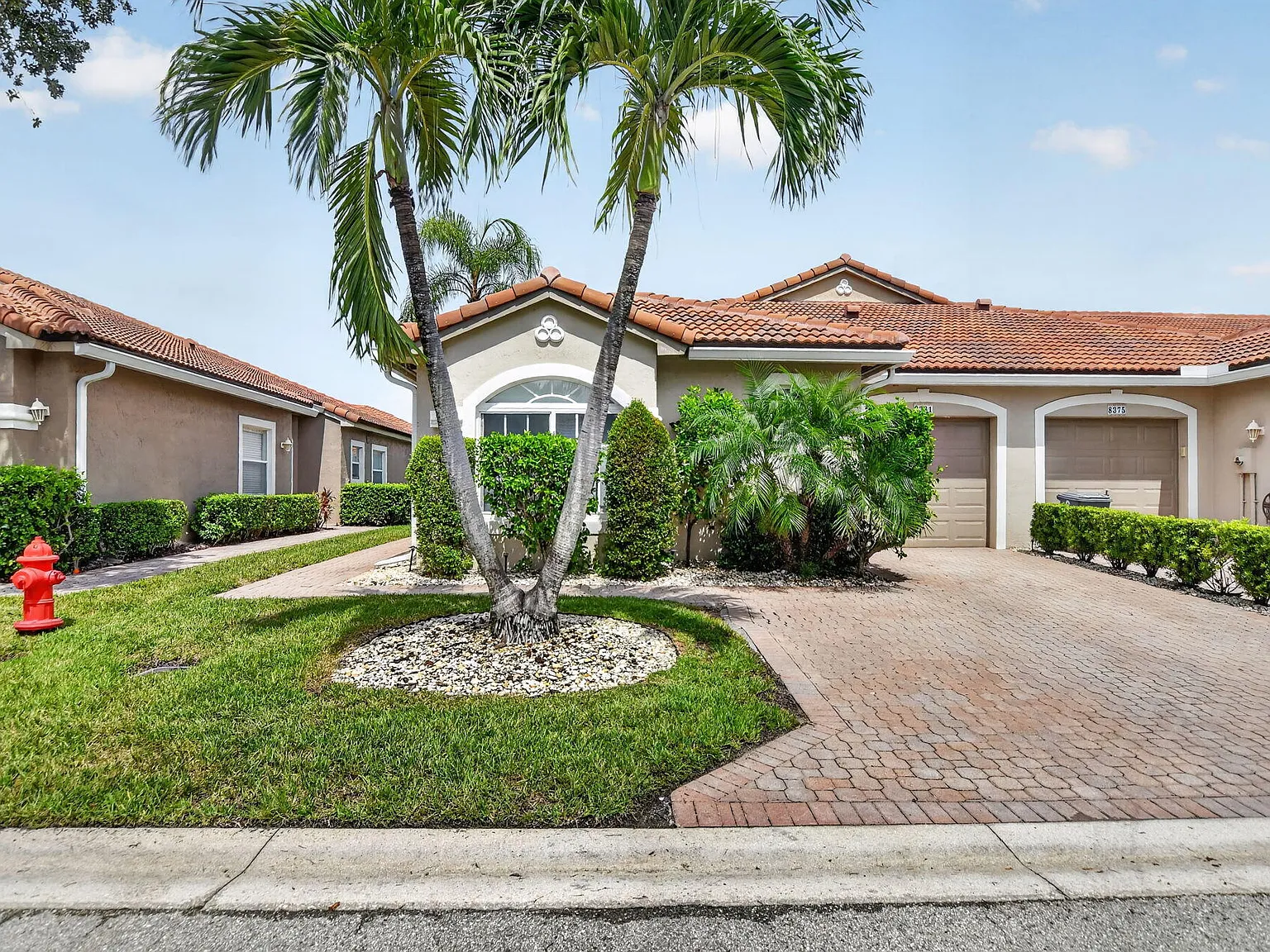 3 bed, 2.5 bath, 1592 sqft, $4,500 — Photo 1