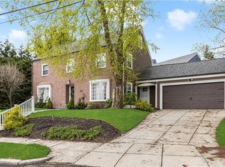 21 Dryden Ave, Pawtucket, RI 02860