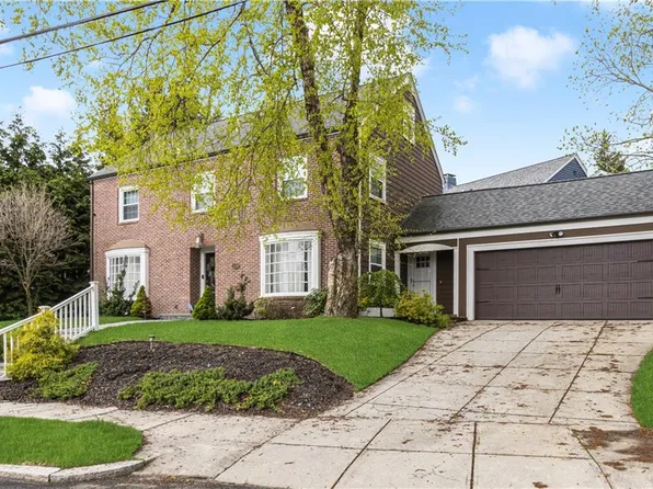 21 Dryden Ave, Pawtucket, RI 02860