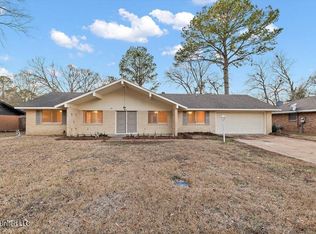 5915 Sedgwick Dr, Jackson, MS 39211