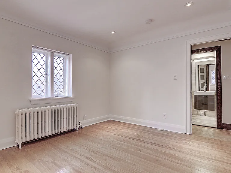 138 Fallingbrook Rd — Photo 24