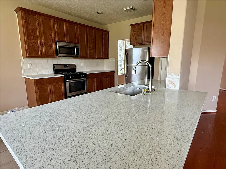 18010 Timber Crossing Ln — Photo 11
