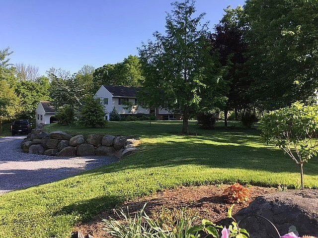 2nd image of 3118 Turnpike Rd
