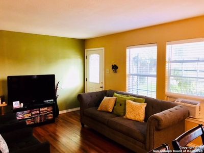 827 Alametos, San Antonio, TX, 78212