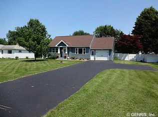 1290 Shoecraft Rd, Webster, NY 14580