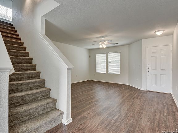 3rd image of 6107 WISTERIA HILL