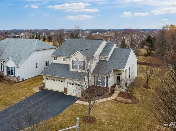 2817 Bauer Rd, North Aurora, IL 60542