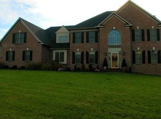 1527 Guildford Ln, York, PA 17404