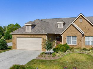 391 Glenview Cir, Lenoir City, TN 37771