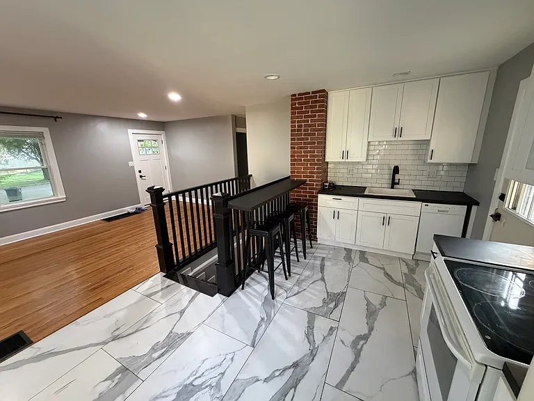 2738 Allegheny Ave — Photo 7