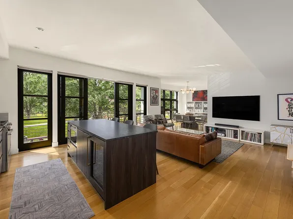 868 Lorimer St #2A, Brooklyn, NY 11222