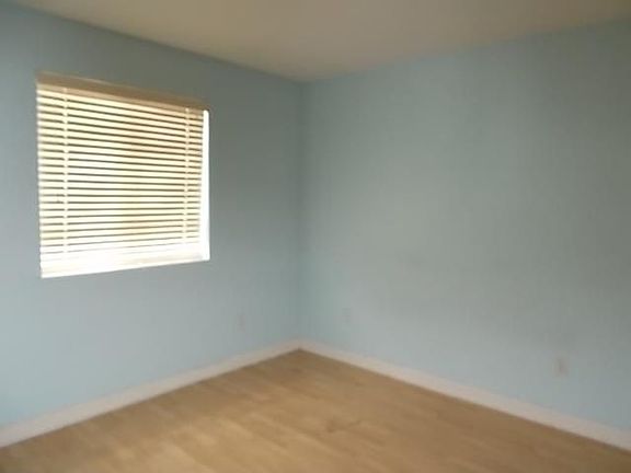 4th image of 9542 NW 47th Ter