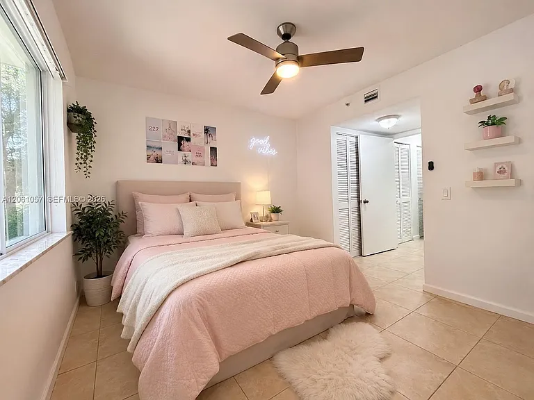 440 S Park Rd #109 — Photo 8