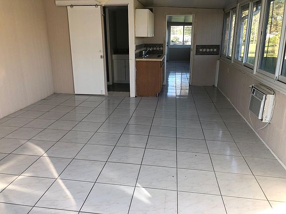 5th image of 113 Capehart Dr
