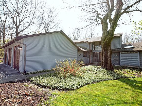 3rd image of 19831 S Woodside Dr