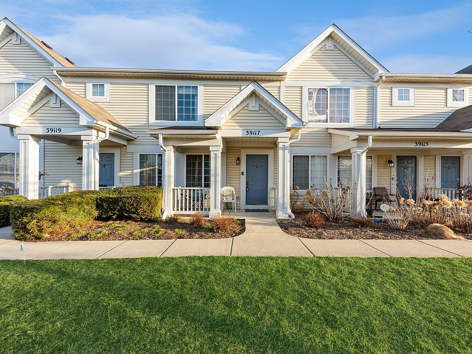 1st image of 39117 N Aberdeen Ln