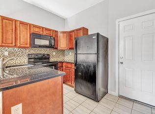 2810 E Main St APT 7, Waterbury, CT 06705