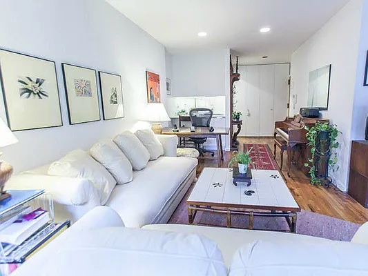 Rented by Level Group | media 15