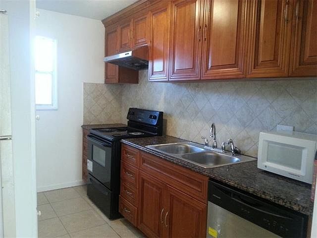 1st image of 940 S Weatherred Dr