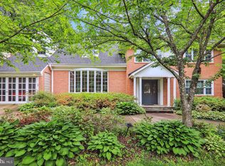 5824 Tanglewood Dr, Bethesda, MD 20817